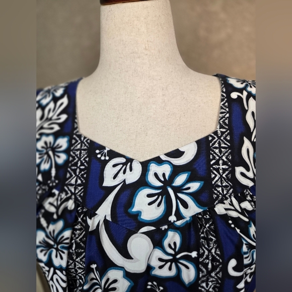 Royal Hawaiian Creations Blue Black Floral Luau Dress Large NWOT (6012) - Picture 3 of 6